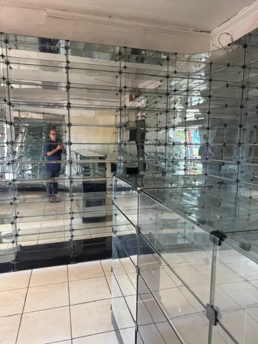Prateleiras de vidro para farmácia