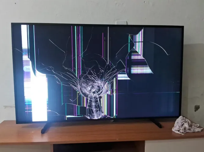 Samsung The Frame 50" QLED 4K - Para conserto/peças