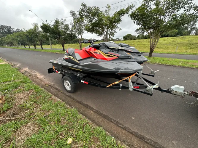 SEA-DOO RXP-X RS 300 2019 + CARRETINHA PERSONALIZADA