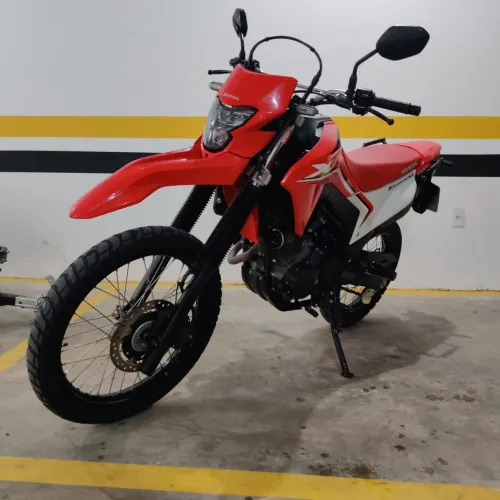 Honda XR 300 Tornando Ano 2025