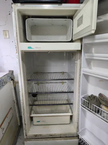 Vendo geladeira Consul funcionando perfeitamente