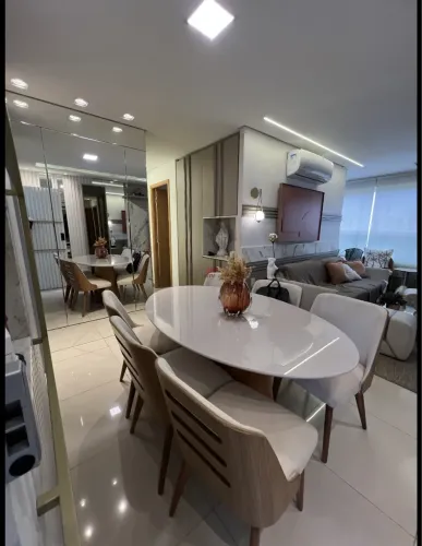 Mesa de Jantar Oval 6 Lugares | Laca Branca | Alto Padrão | Excelente Estado