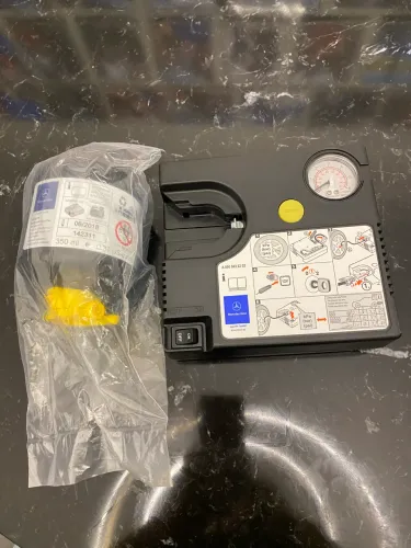 Kit Reparo de Pneus Original Mercedes-Benz 12V Completo