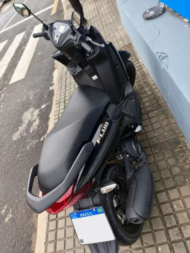 Yamaha Flúo - Muito Nova