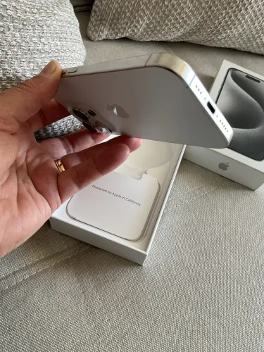iPhone 15 pro 128GB