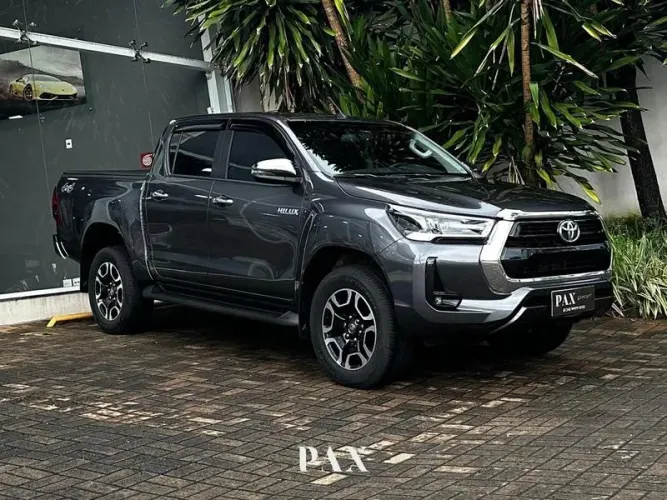 Toyota Hilux CD SRV 4X4 2.8 TDI Diesel Aut. 2024