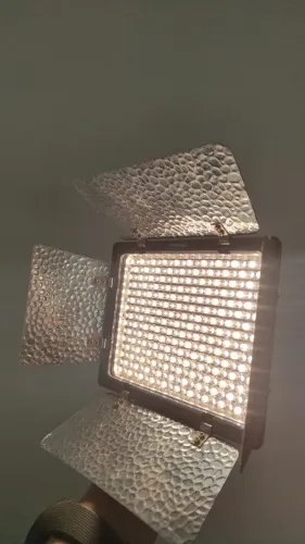 Painel de luz led Yongnuo YN300 II cor branca-quente e branca-frio