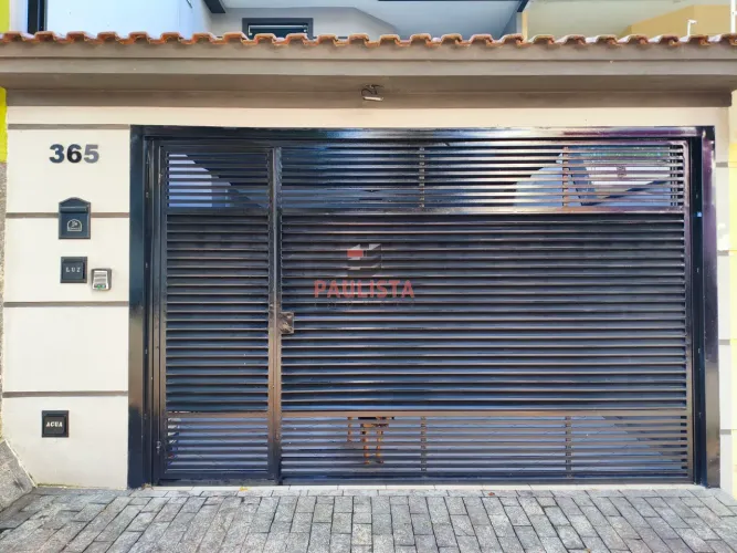 Sobrado à Venda 700 metros da estação Santa Cruz do metrô, 3 Suítes | 4 Vagas | Vila Maria