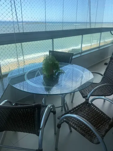 mesa e cadeiras