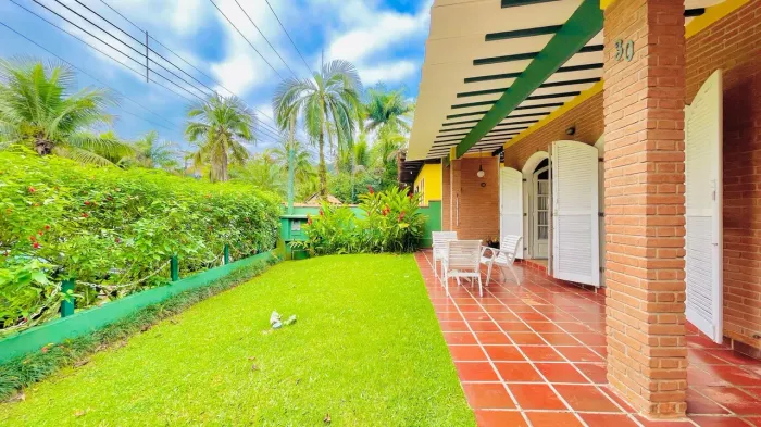 Casa à venda, em condomínio | QVista Inteligência Imobiliária Guarujá