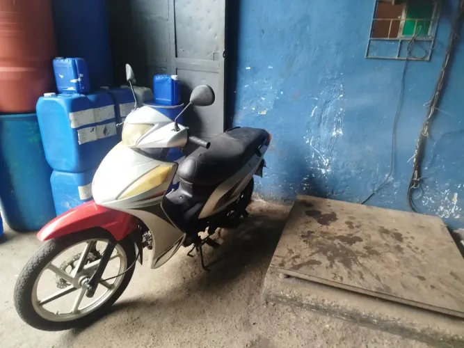 Moto Shineray cinquentinha jet ano 2013 sport