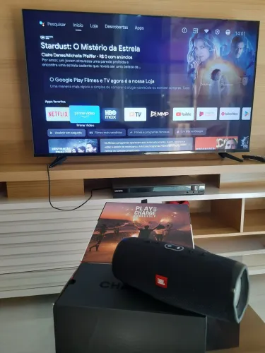 Vendo TV 50 polegadas com Android TM / jbl charge 4 original junto