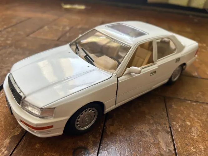 Lexus ls 400