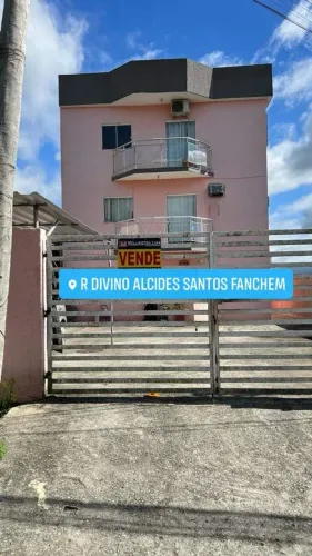 Apartamento no térreo