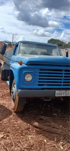 Caminhão Ford f-600