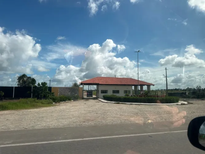 Condomínio Fechado, fica em Pilar.