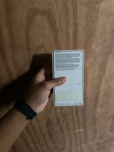 Caixa de iPhone 12 