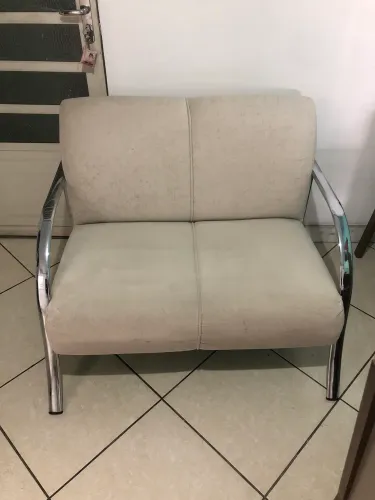 Poltrona sofá de 2 lugares