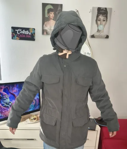 Vendo jaqueta masculina forrada com bolsos por dentro