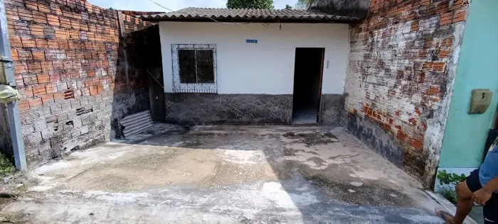 Vendo CASA ou troco (por carro) no Pão de Açúcar (Anil)