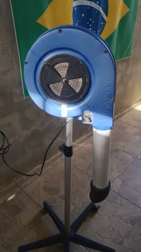 SECADOR PEDESTAL KYKLON2400W AZUL PARA ESTÉTICA ANIMAL