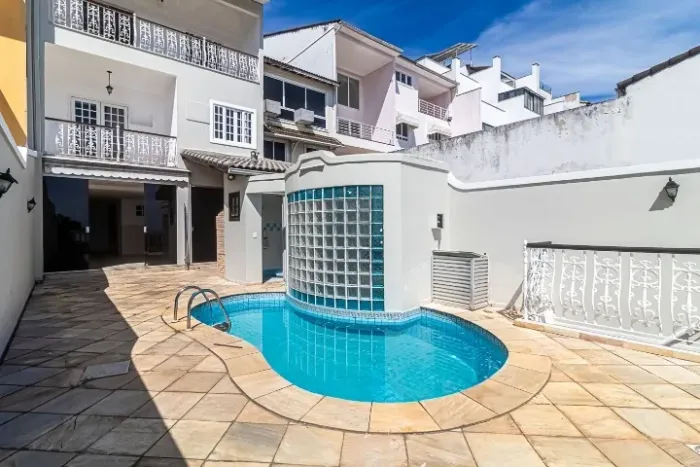 Casa no Condomínio Residencial Terral, 03 quartos Jacarepaguá.