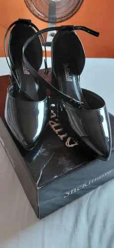 Sandália feminina Scarpin bico fino Bloco Grosso
