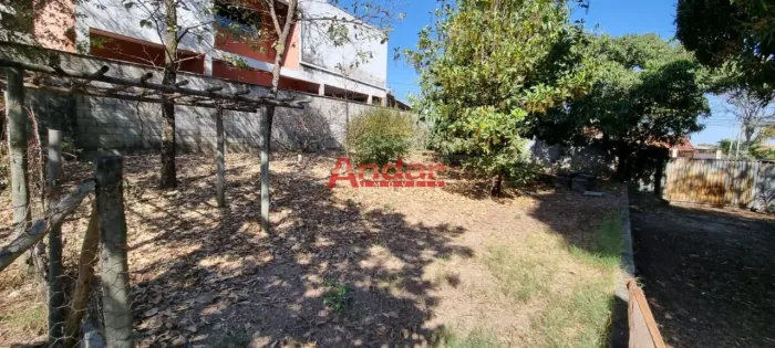 Terreno em Colonial.