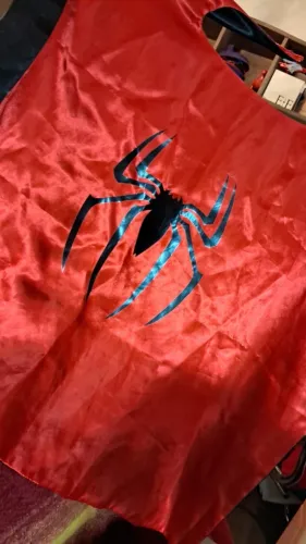 Capa do homem aranha 