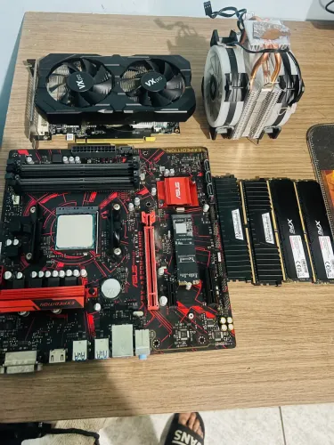 Kit placa-mãe processador e memória AMD com placa de vídeo leia a descrição