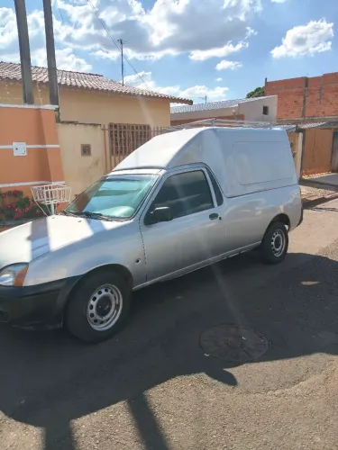 Ford Courier 1.6 L/ 1.6 Flex 2005