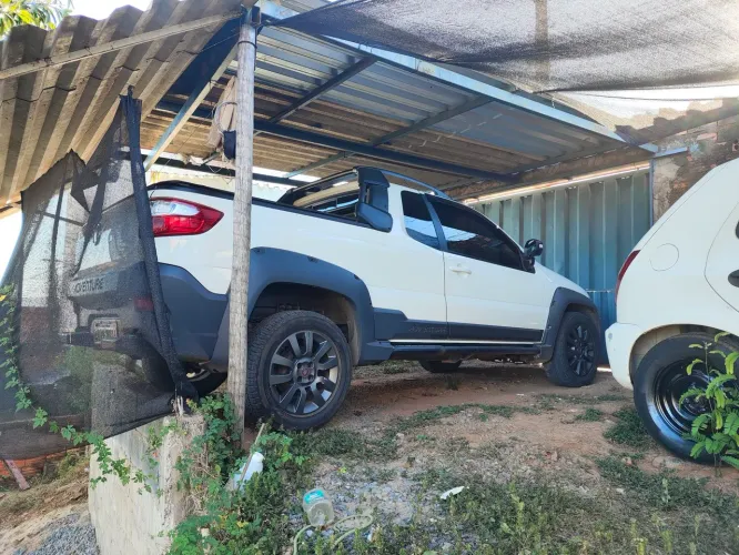Fiat Strada Adventure 1.8/ 1.8 Locker Flex CE 2018