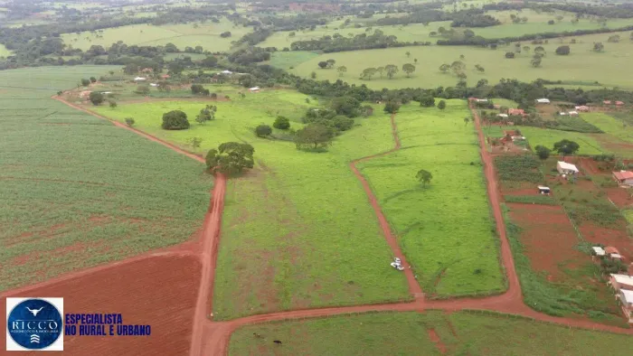 Chácara à venda em Itauçu (GO) 3 alqueires e meio. Rica em água