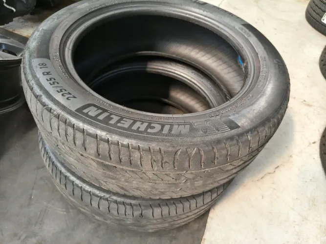 Vendo 4 pneus Michelin 255 55 18