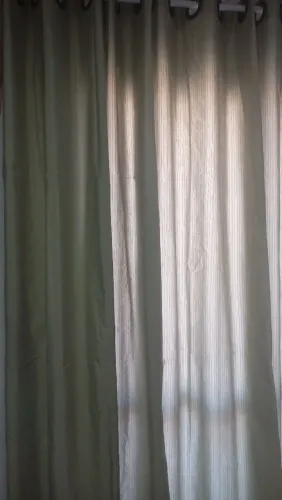 ESSA É LINDA!!! Cortina Verde com duas folhas - 1,42L X 2,28A