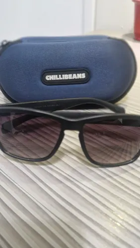 VENDO ÓCULOS USADO EM BOM ESTADO
