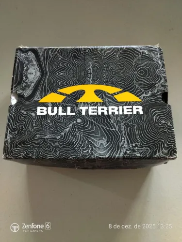 Bota Bull Terrier Tornado N° 42 - Em excelente estado de conservação .