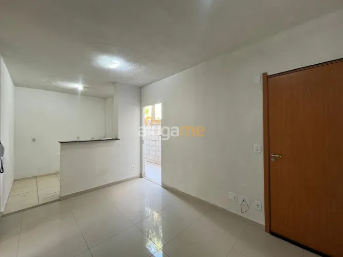 Apartamento térreo com quintal e 02 dormitórios, no Parque Rio Lima, próximo ao Shopping C