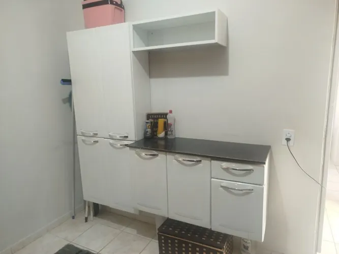 Vende-se Armário