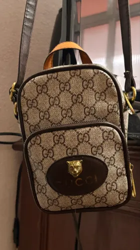 Bolsa Gucci Mini Neo monograma