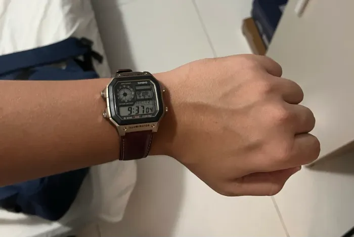 Casio World Time (Casio Royale) Dourado