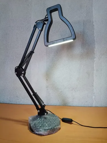 Luminária LED de mesa