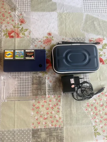 Nintendo DSi Azul Japonês + 3 Jogos Originais + Acessórios