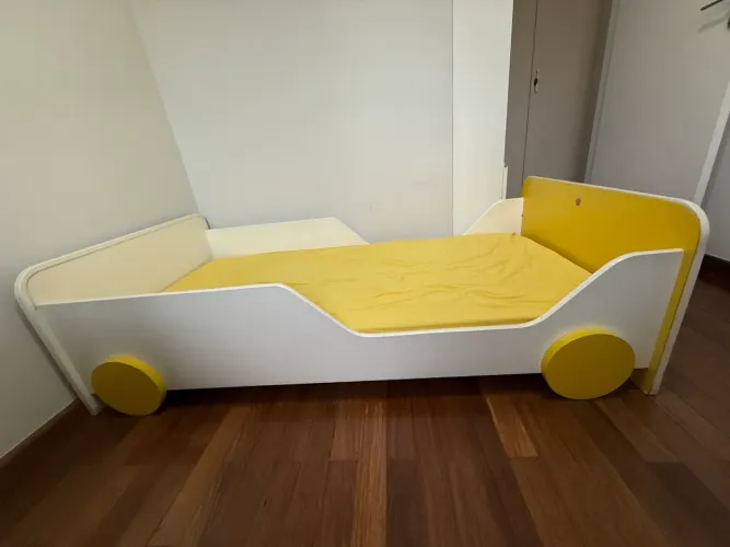 Cama Tok Stock carrinho Jeep em ótimo estado 
