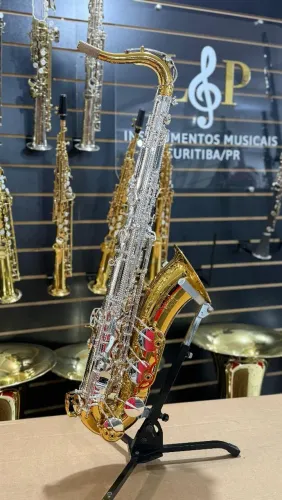 Saxofone tenor
