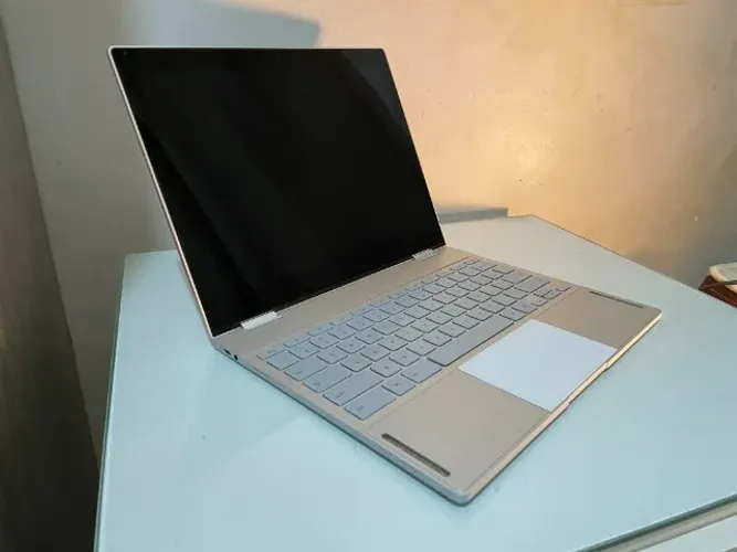 Google Pixelbook 2017 (i7 / 16GB RAM / 512GB) - Excelente Estado