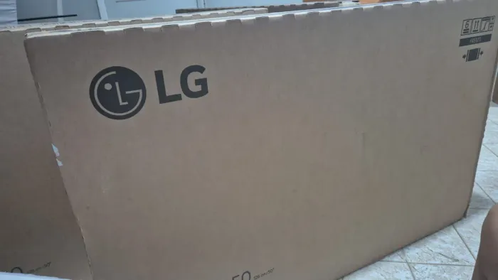 [**oferta**]smart TV LG 50 polegadas 4k na caixa+garantia 12 meses + nota fiscal!!
