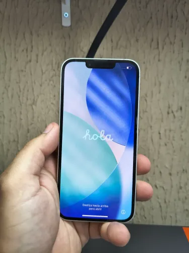 iPhone 16e 