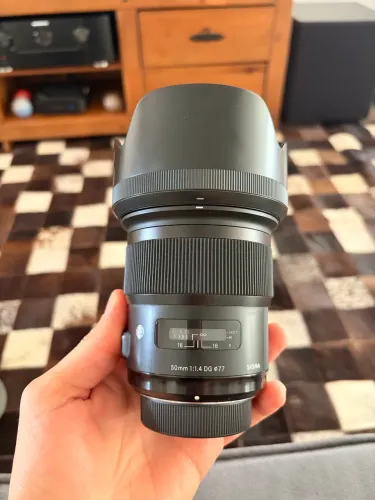 Lente Sigma 50mm 1.4 DG 77 Nikon F