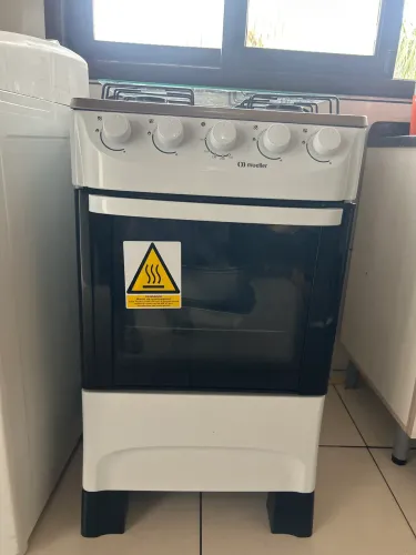 Fogão semi novo, comprado em Janeiro 